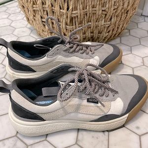 Vans UltraRange EXO Shoe | Size 5.5